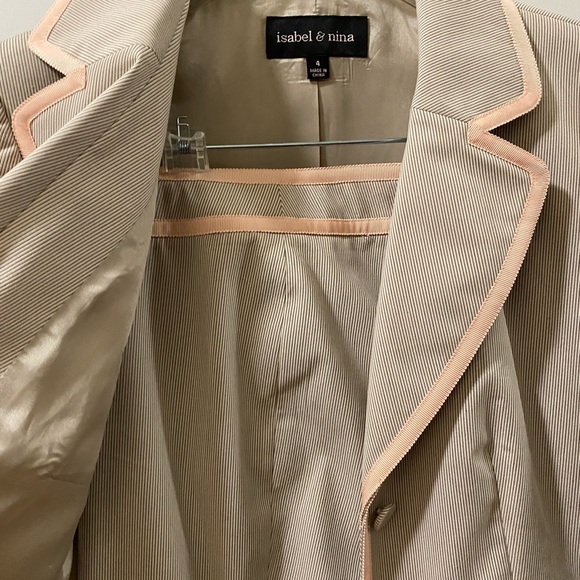 Isabel & Nina Women’s Suit - Picture 4 of 7